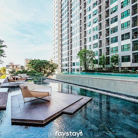 Favstay - The Base Central Pattaya Esterno foto