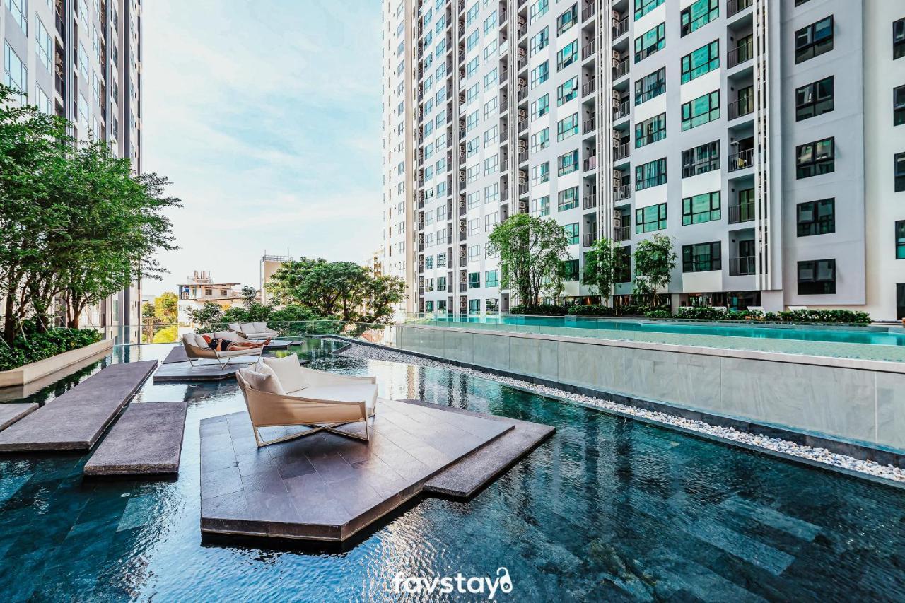 Favstay - The Base Central Pattaya Esterno foto