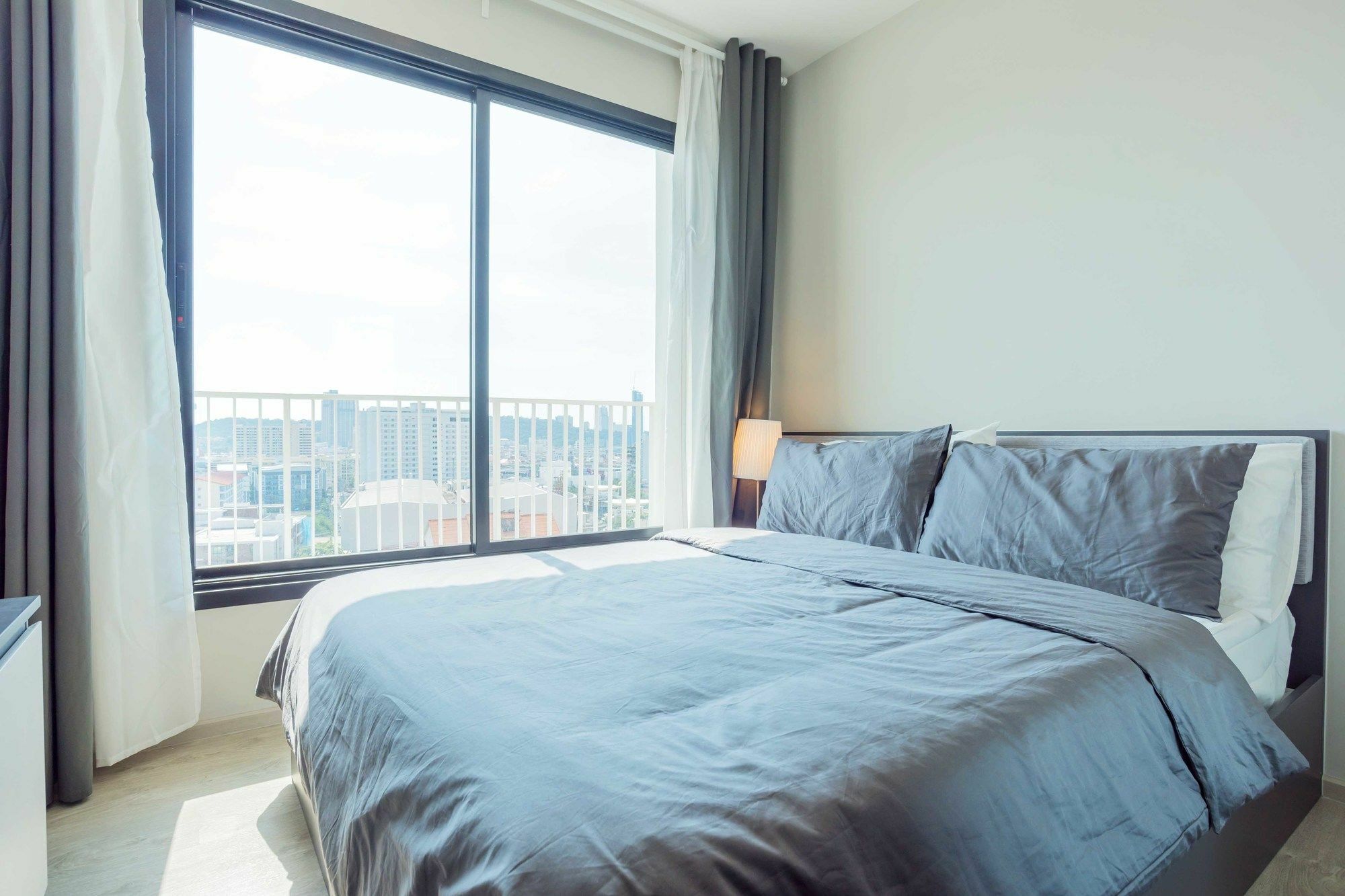 Favstay - The Base Central Pattaya Esterno foto