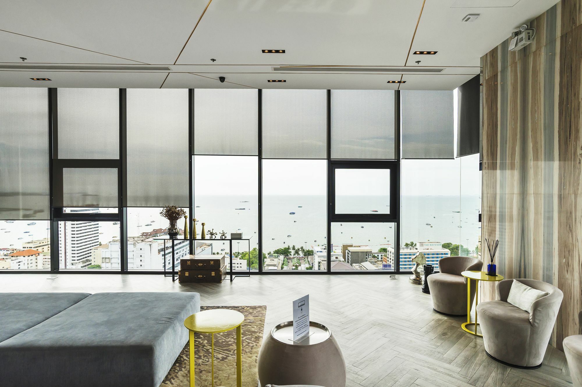 Favstay - The Base Central Pattaya Esterno foto