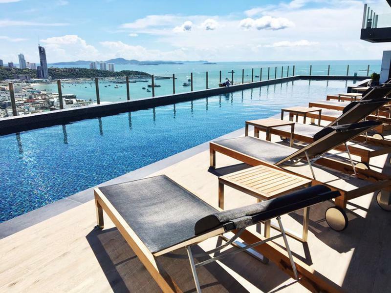 Favstay - The Base Central Pattaya Esterno foto